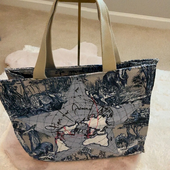 GWP Dior Around The World Large Tote - Picture 2 of 2